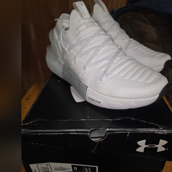 NEW Under Armour UA HOVR Phantom 3 Men's Running Training Shoes 3025516 104 - Picture 1 of 7